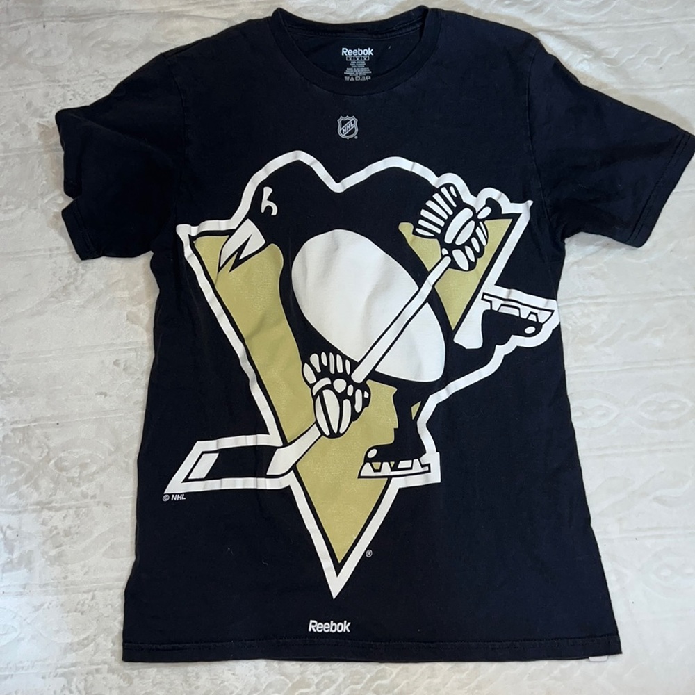 NHL tee